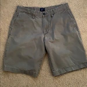 Sz. 32 Gap flat front shorts